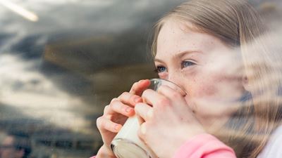 Come la fermentazione di precisione può promuovere la sostenibilità dell'industria lattiero-casearia