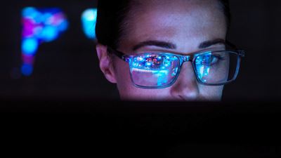 A women engineer working in front of computer